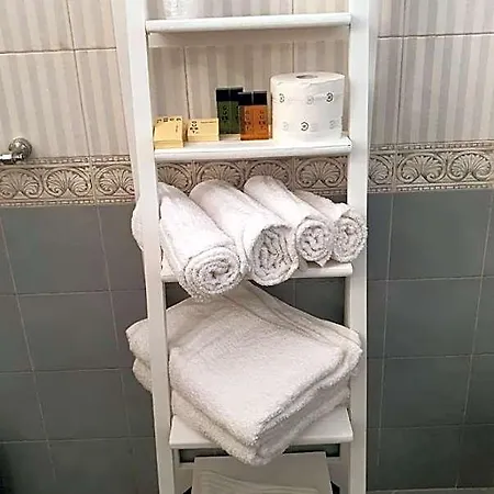 Metro' Bed and Breakfast 3*